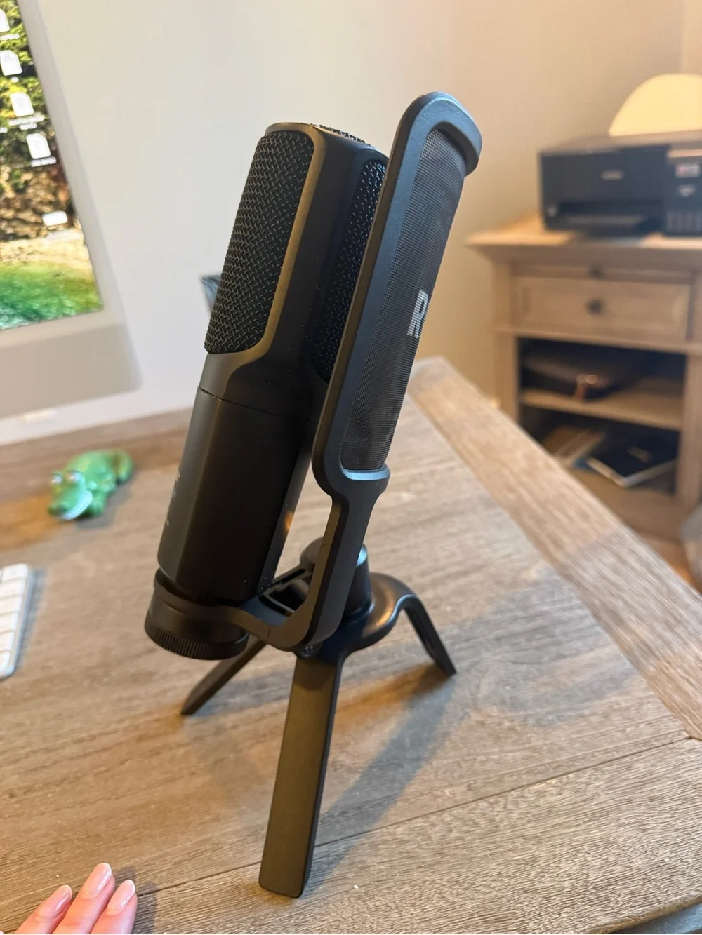 RØDE Desktop Condenser Microphone - Black